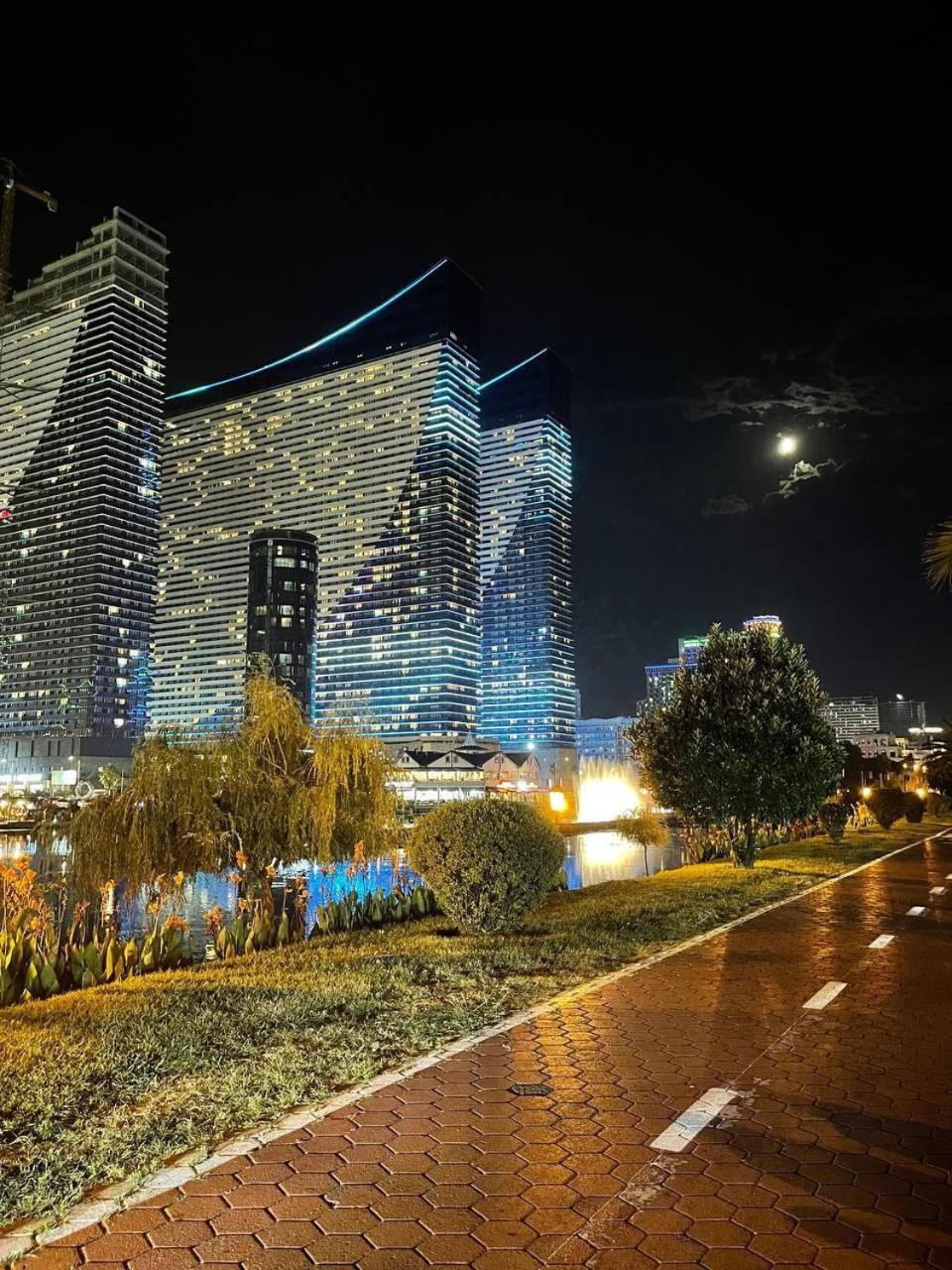 Orbi City Suite Батумі Екстер'єр фото